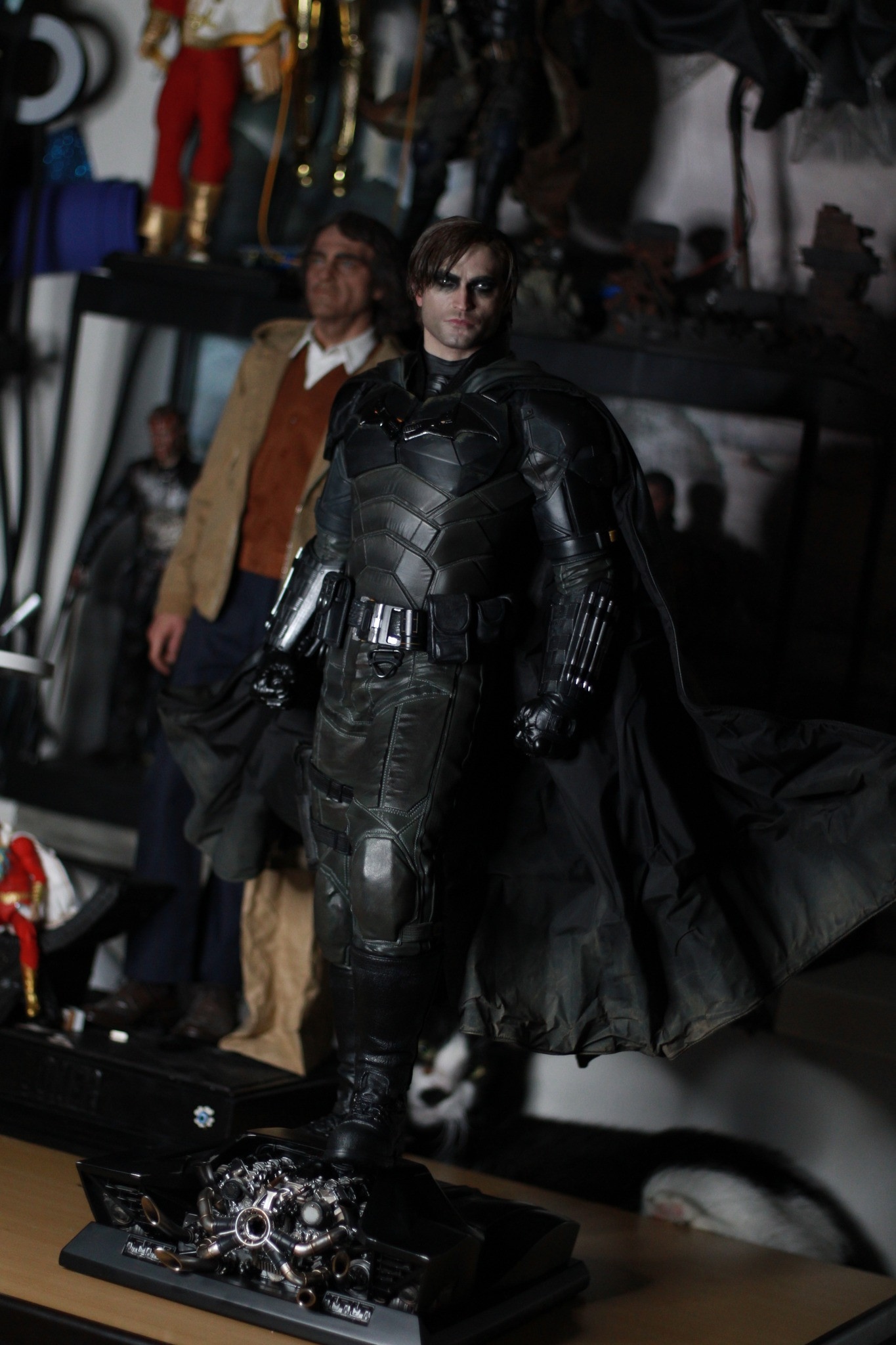 The Batman - Batman (Robert Pattinson) 1:6 - Page 2 TpOpGj