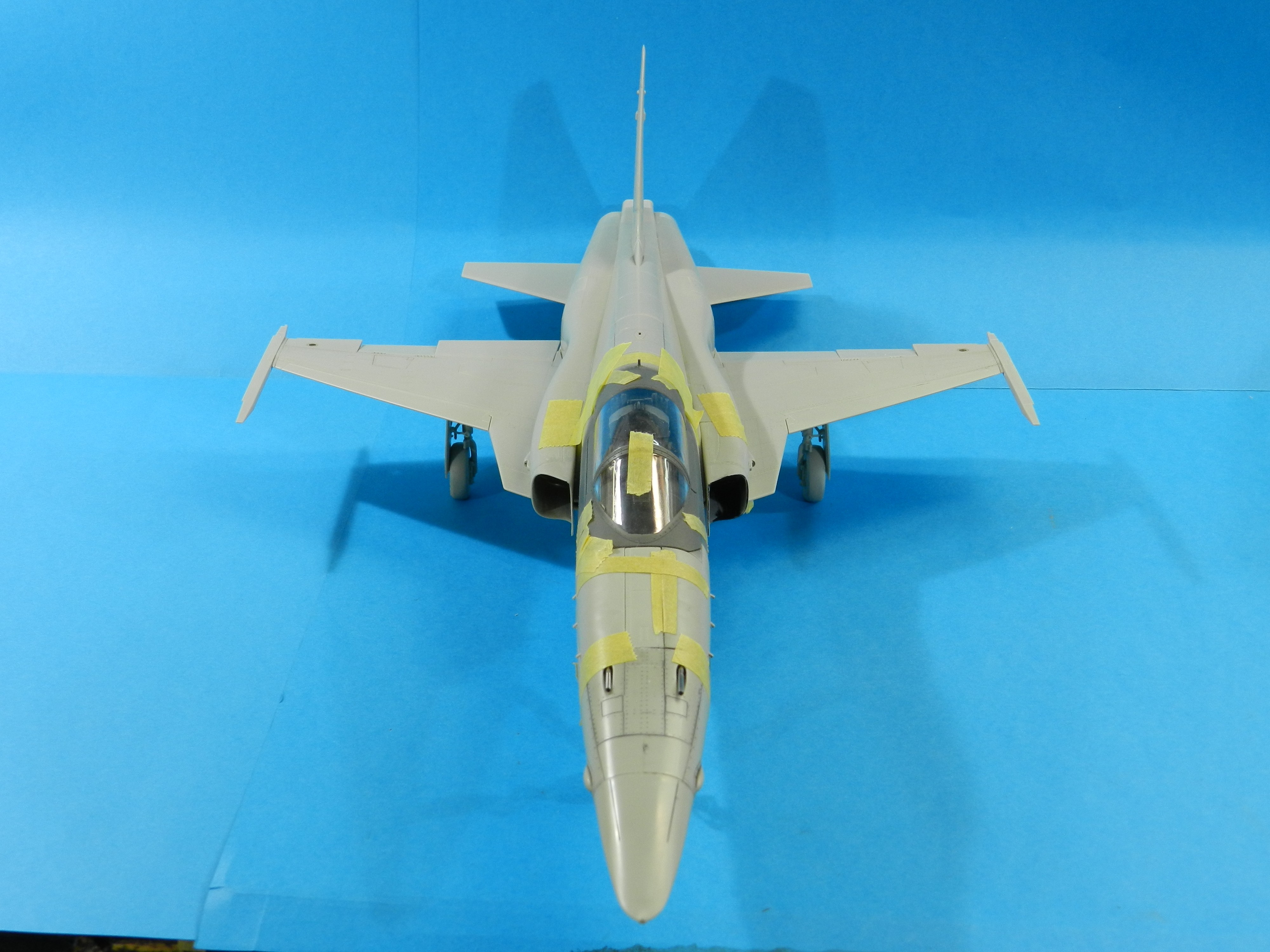 F-5E Aggressor 106 rouge VFC-111 Kittyhawk 1/32 - Page 3 Zq97O9