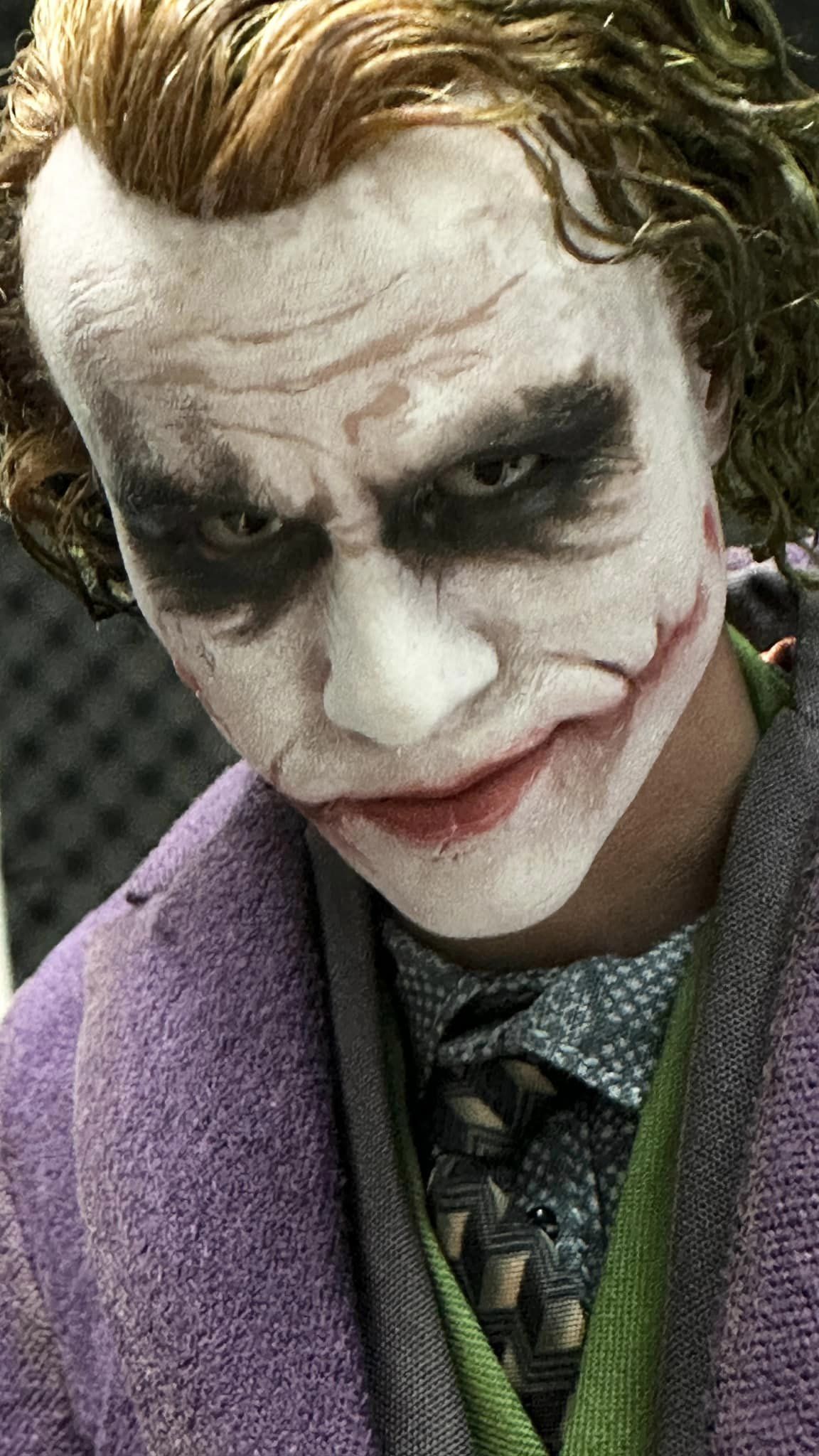The Dark Knight : Joker (Heath Ledger)  - Page 3 AwW5Ec