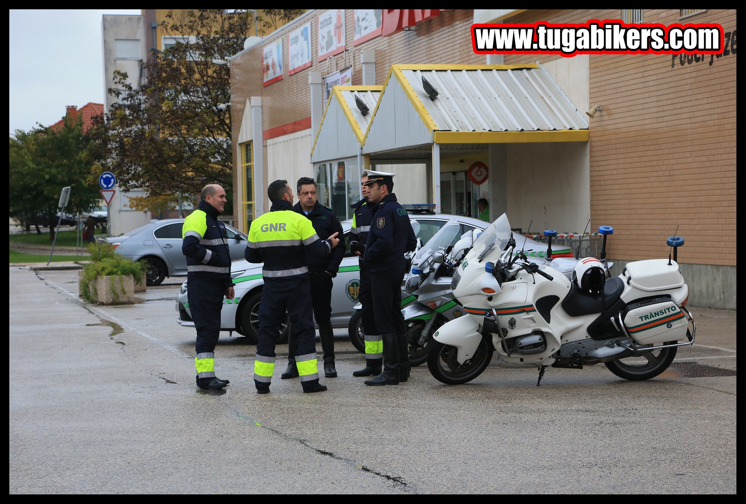 Entrega de Prendas de Natal Motards do Ocidente 2016 HpJYbA