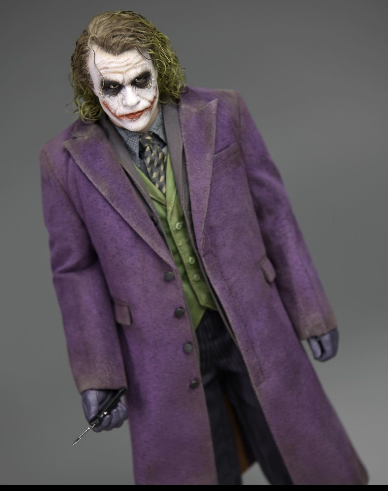The Dark Knight : Joker (Heath Ledger)  - Page 3 BW713h