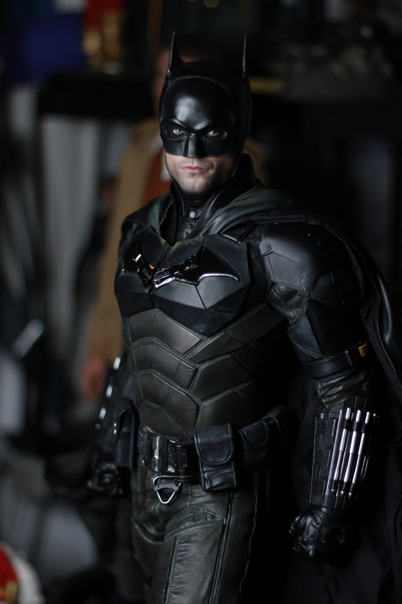 The Batman - Batman (Robert Pattinson) 1:6 - Page 2 TEvYab