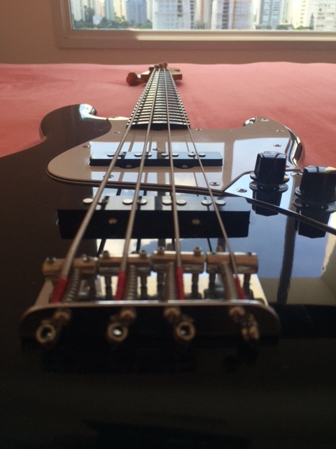 Vendo Baixo Squier Jazz Bass by Fender JV series (japan vintage) Reissue 1962 Escala 21 trastes XBlCBD