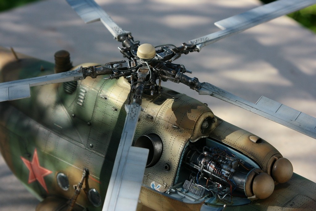 Hélico russe  MIL MI-8 - 1/35 - Trumpeter CKoGXY