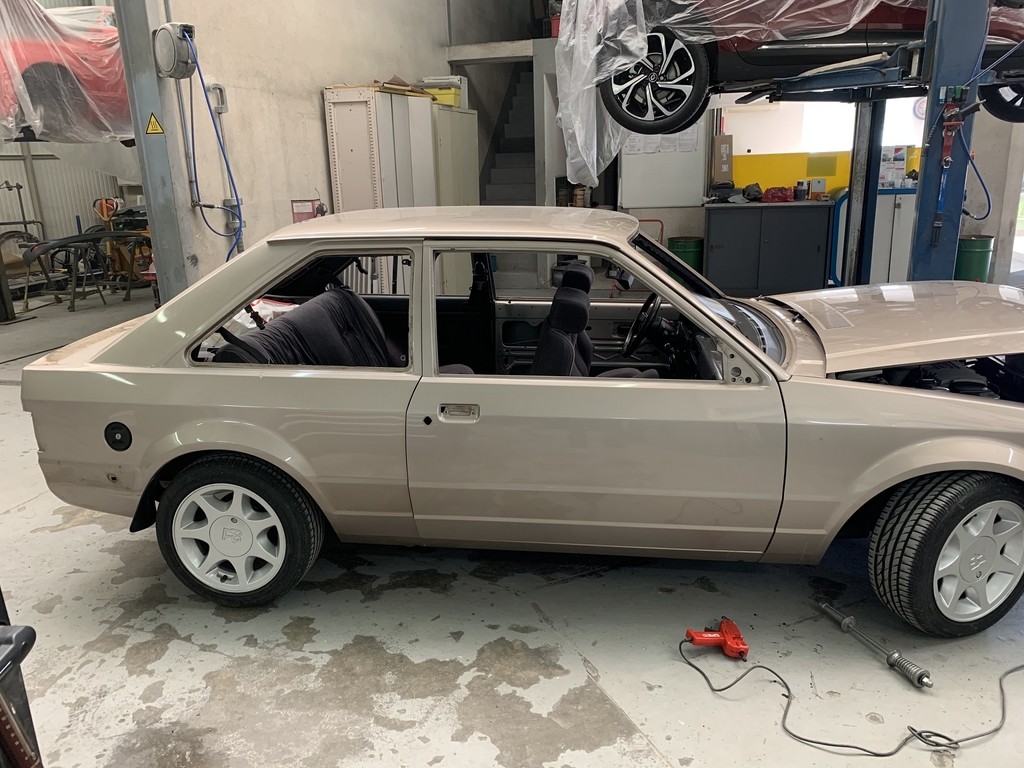 Reconversion de mon Escort MK3 Ghia en Escort RS 1600i - Page 14 DjM25F