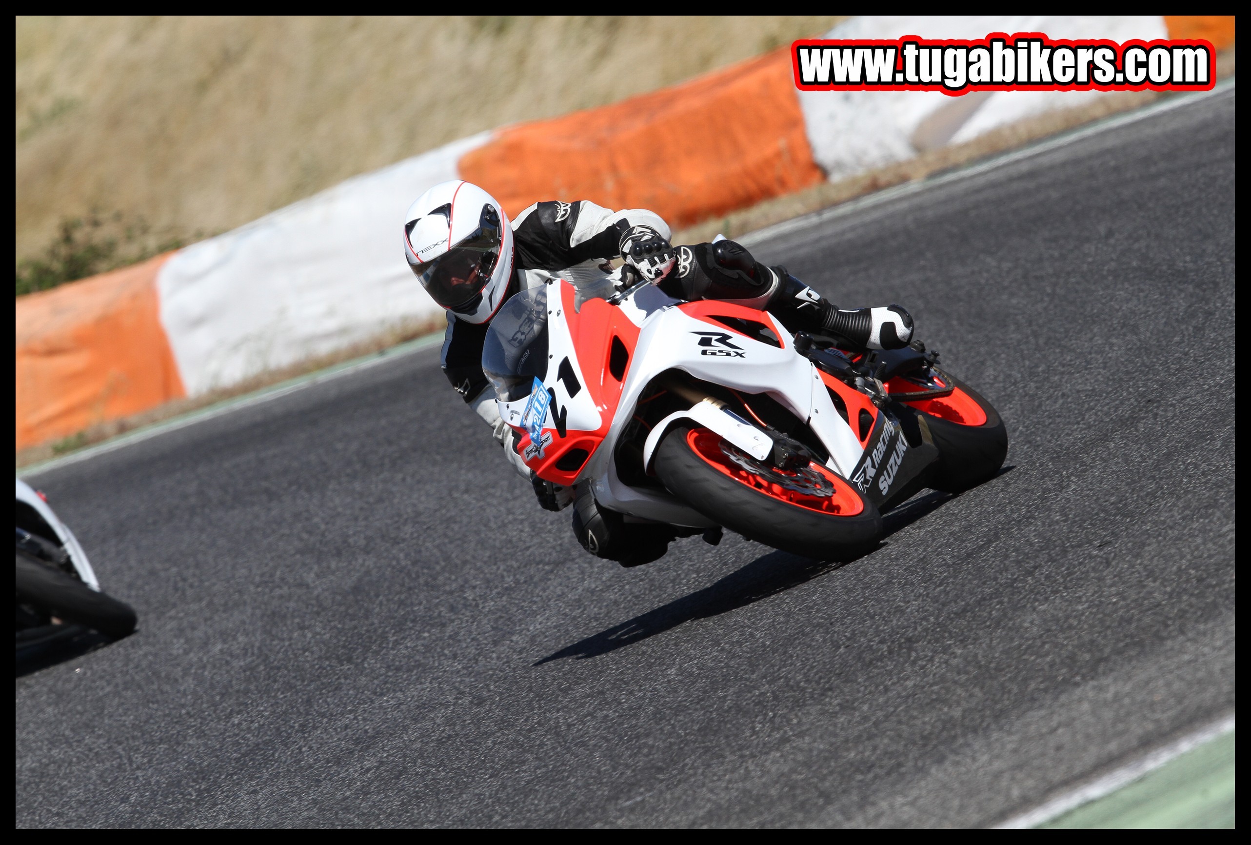 Track Day Motoval Estoril dias 25 e 26 Junho de 2016   Vi9L69