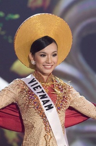 Miss Vietnam World 2263-51