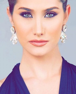 Miss Vietnam World 253-28