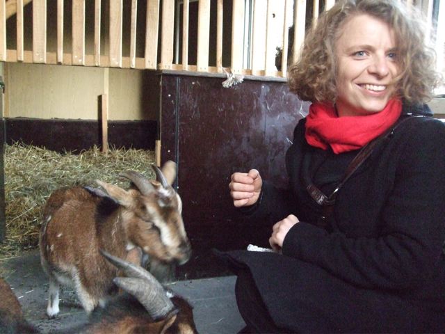 IM ZIEGENSTALL: Ausflug zur Kinder- und Jugendfarm Ramersdorf 28.11.09