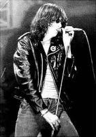 JOEY-RAMONES