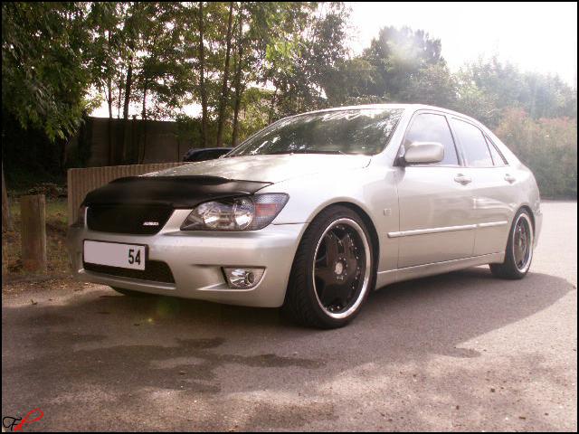 Lexus IS 200 Papa Rocket