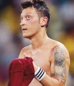 Mesut Özil 8