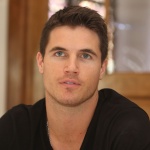 Robbie Amell