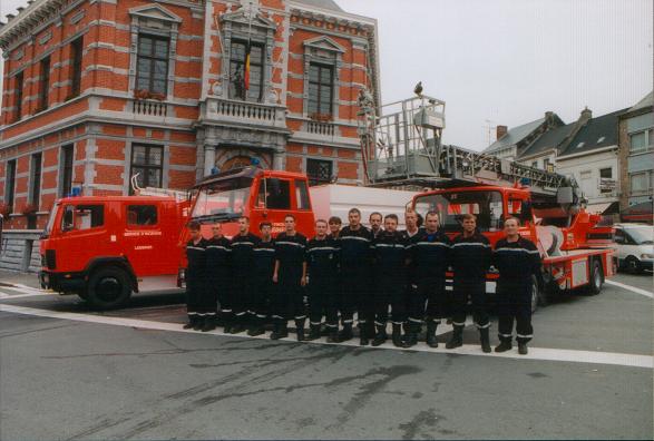 Photo groupe devant Hotel de ville