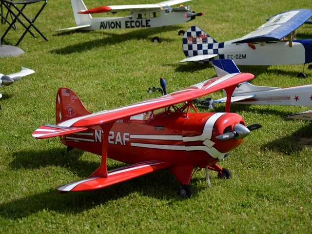 Pitts et avion école