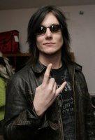 -SyN!.