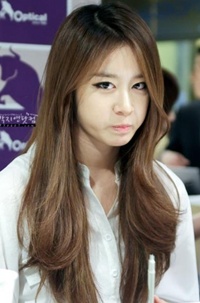 Park JiYeon