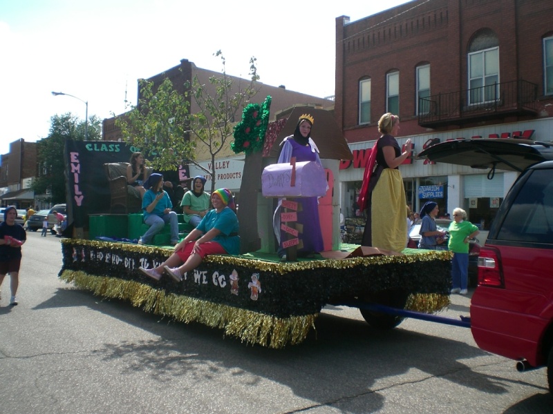 Milbank homecoming parade - 004