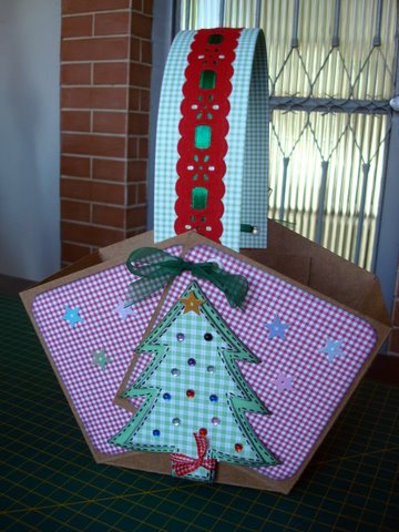 cestinha de papel decorado pro natal 2