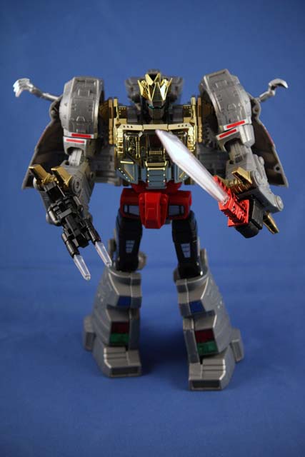 Masterpiece Transformers Grimlo12