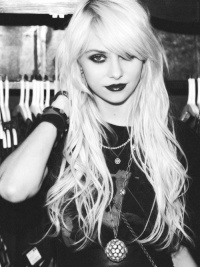 Lariissa Momsen Oliveira