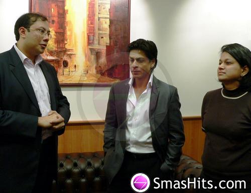 SHAHRUKH A ANTWERPEN POUR ICICI - 002