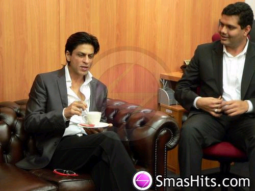 SHAHRUKH A ANTWERPEN POUR ICICI - 005