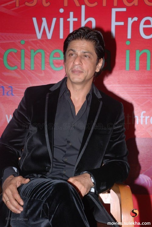 SRK devient Officier des Arts et des Lettres - 002