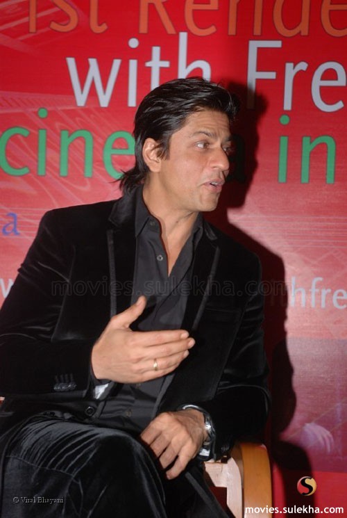 SRK devient Officier des Arts et des Lettres - 005