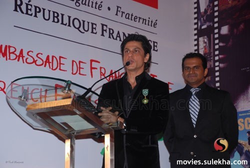 SRK devient Officier des Arts et des Lettres - 002