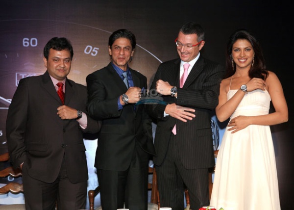 SRK et Priyanka le 2 déc.2007 à New Dehli-Promo Tag Heuer - 004