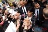 SRK et les fans 08-23810