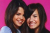 Demi ve Selena Selena10