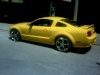 Mustang amarillo