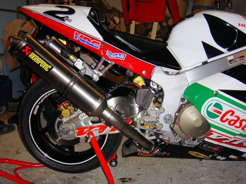 Akrapovic (Quiet and intermediate tubes)