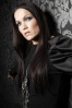 Photo prise par Paul Harries
Source : http://www.tarjaturunen.com/?page_id=1343