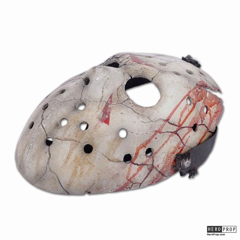 New-Hockey-Mask-Friday-the-13th-Crystal-Lake-Chronicles-003