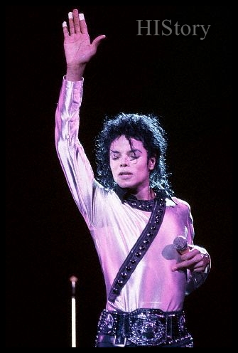 Bad World Tour 02